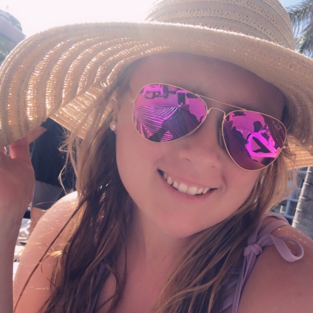 Meet your Posher, Emily